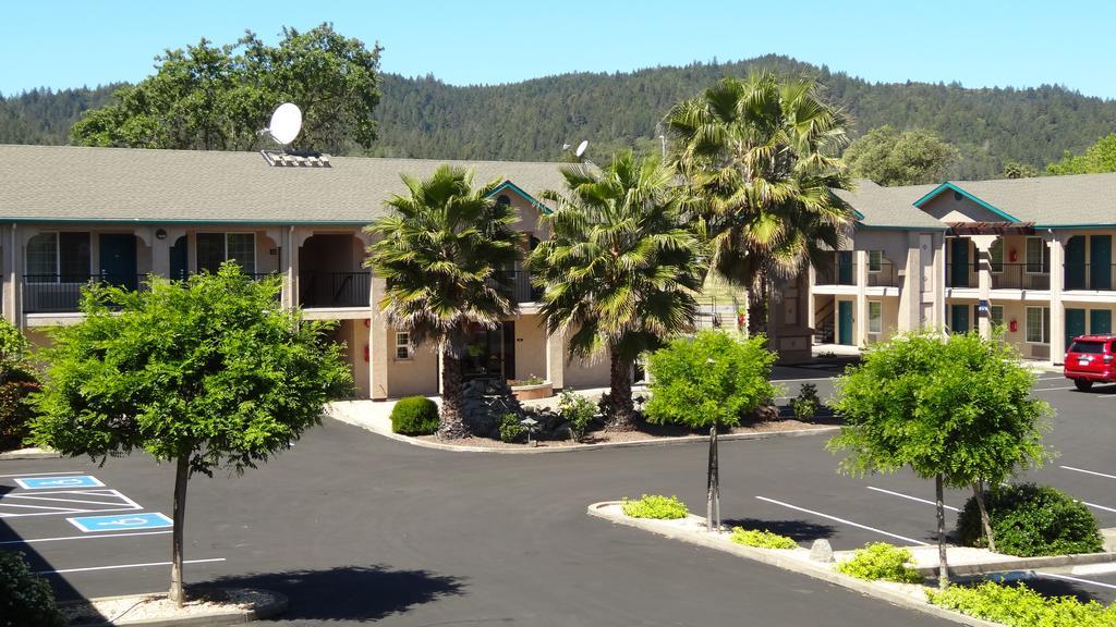 Cloverdale Wine Country Inn & Suites Bagian luar foto