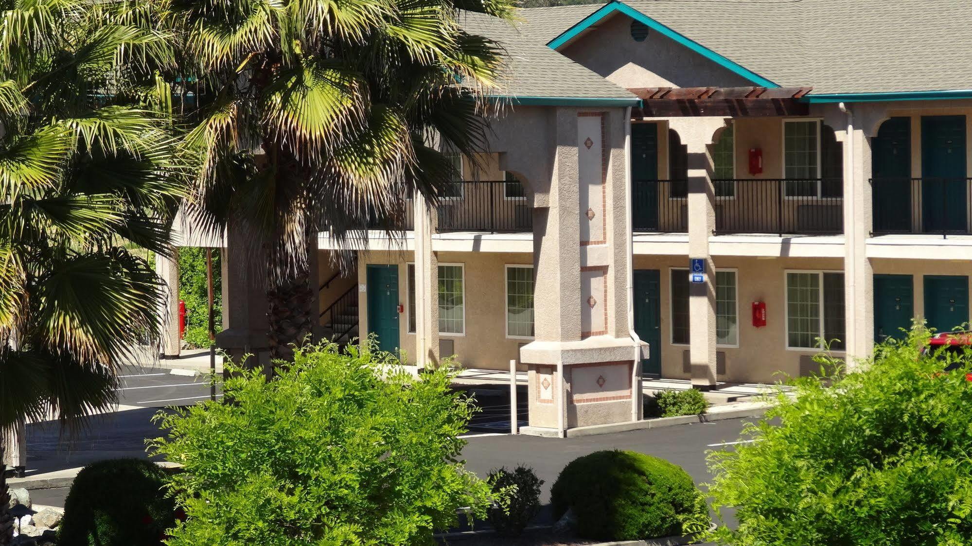 Cloverdale Wine Country Inn & Suites Bagian luar foto