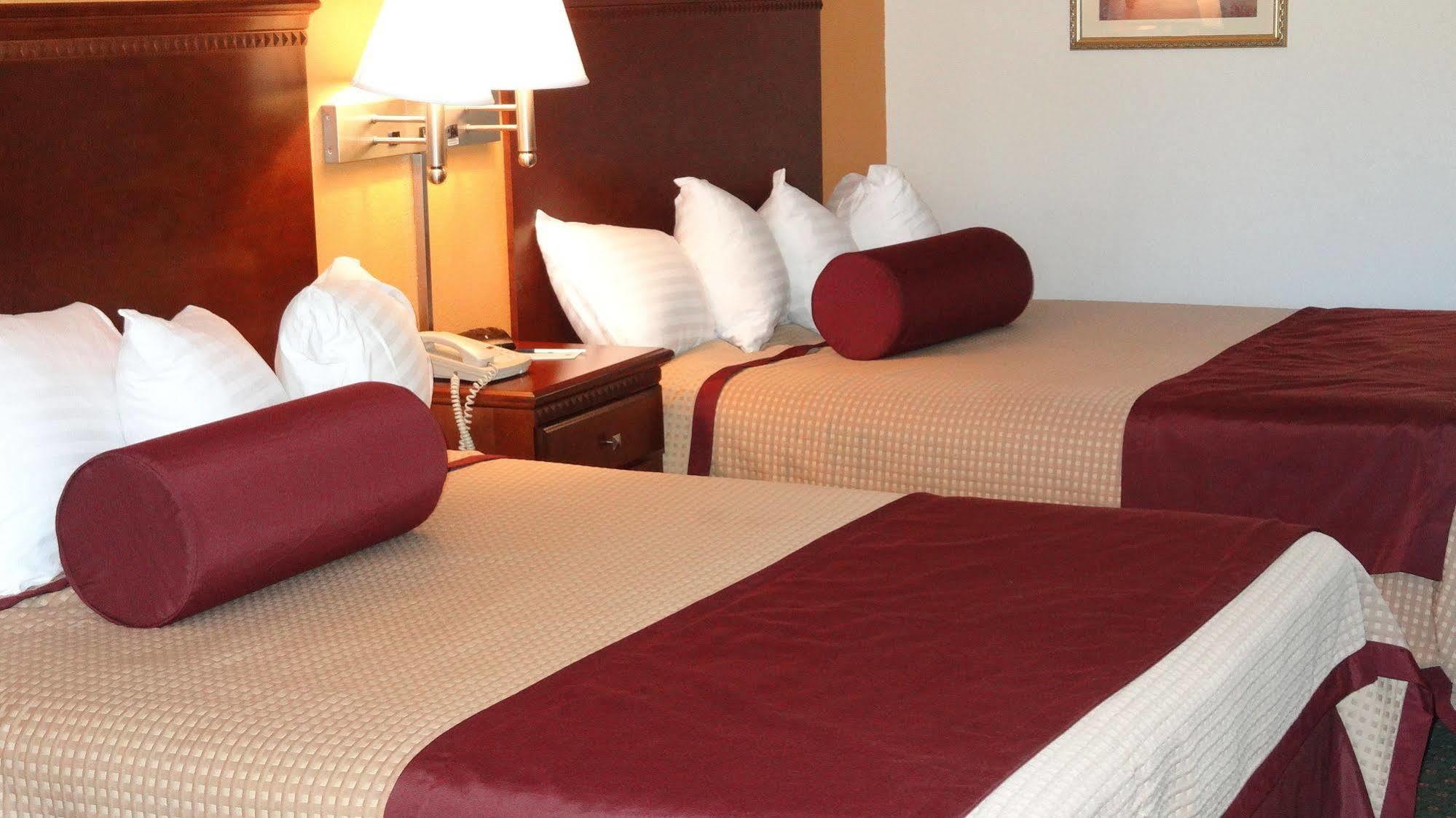 Cloverdale Wine Country Inn & Suites Bagian luar foto