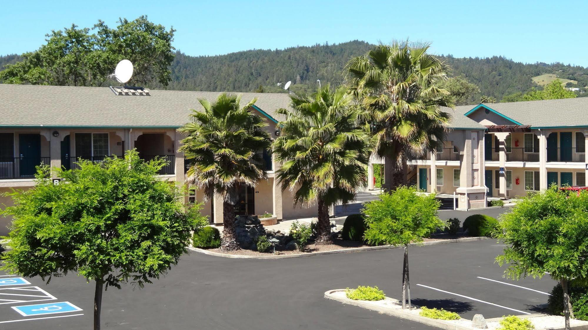 Cloverdale Wine Country Inn & Suites Bagian luar foto