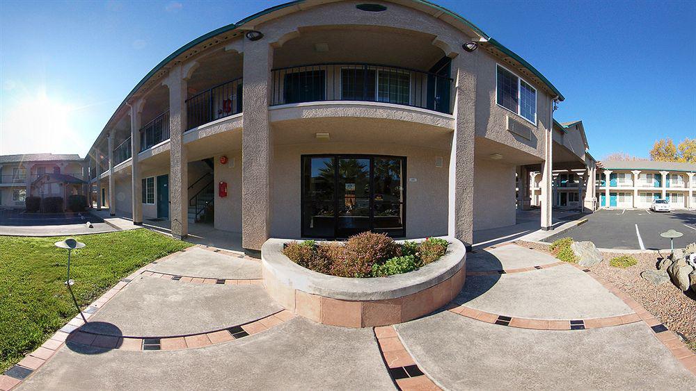 Cloverdale Wine Country Inn & Suites Bagian luar foto