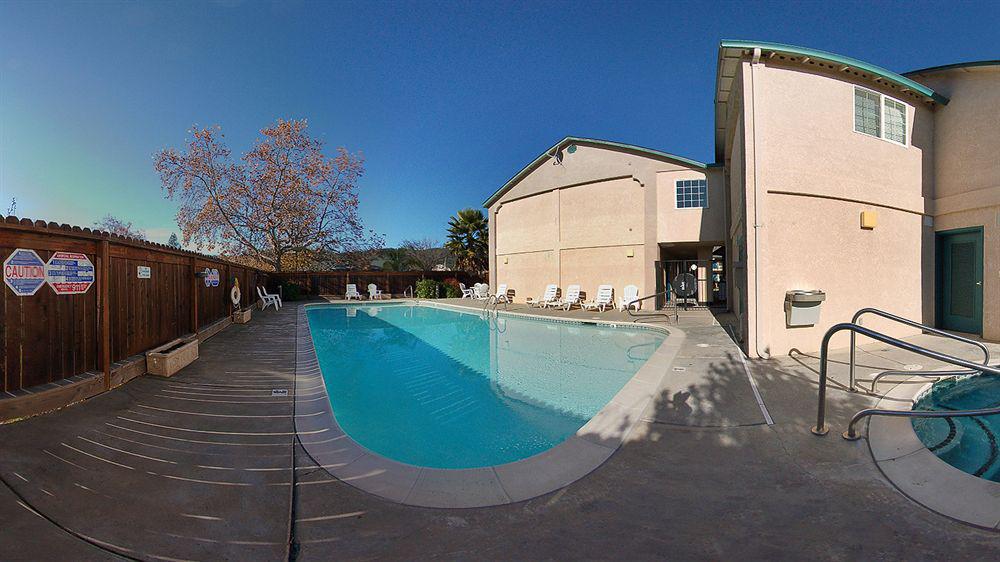 Cloverdale Wine Country Inn & Suites Bagian luar foto